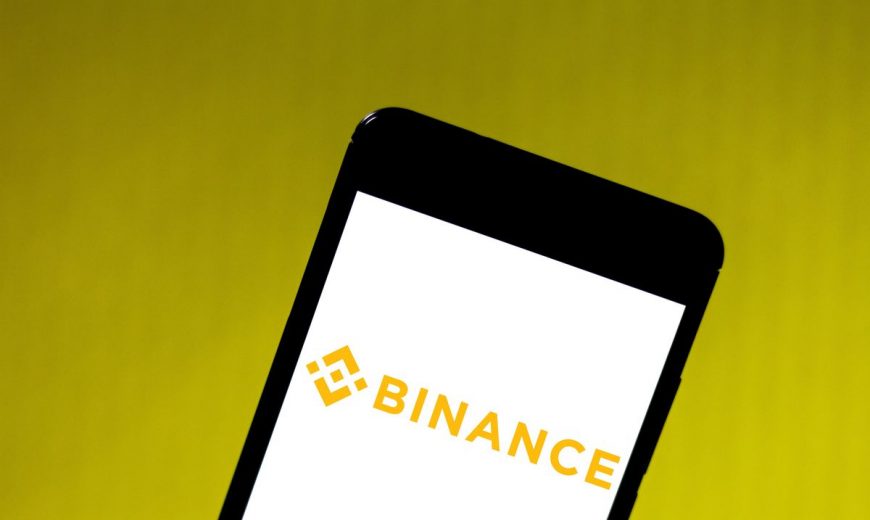 Bitcoin And Crypto World Rocked By Massive $400 Million Binance Bid For CoinMarketCap—Report