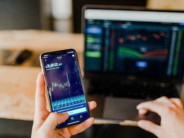 This training bundle takes the guesswork out of cryptocurrency and the stock market